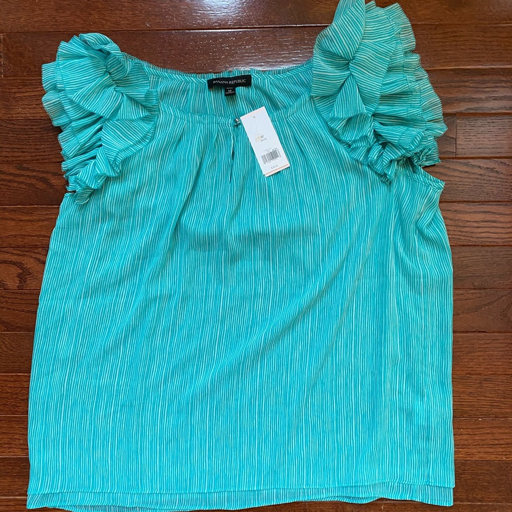 Banana Republic petite M sleeveless blouse